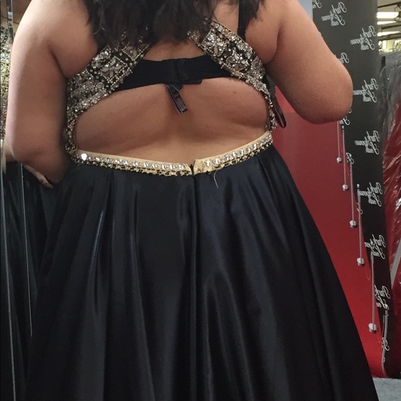 Prom dress - Picture 4 of 4